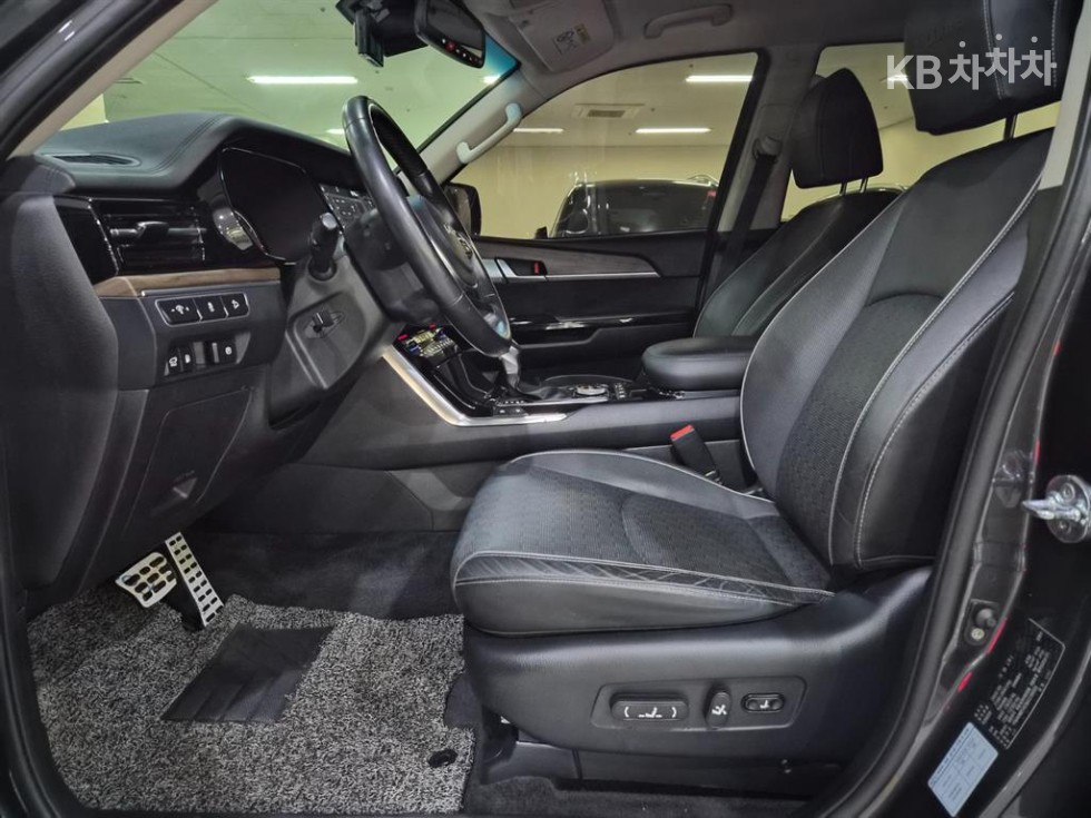 2022 - kia mohave