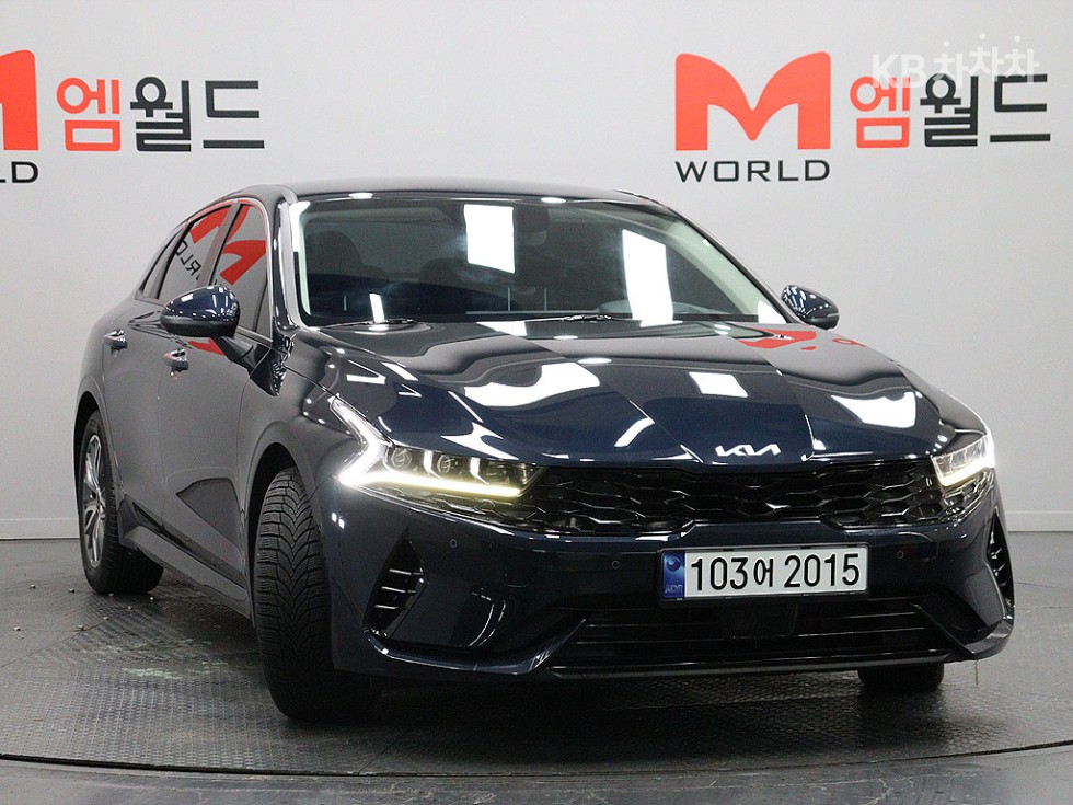 2022 - kia k5