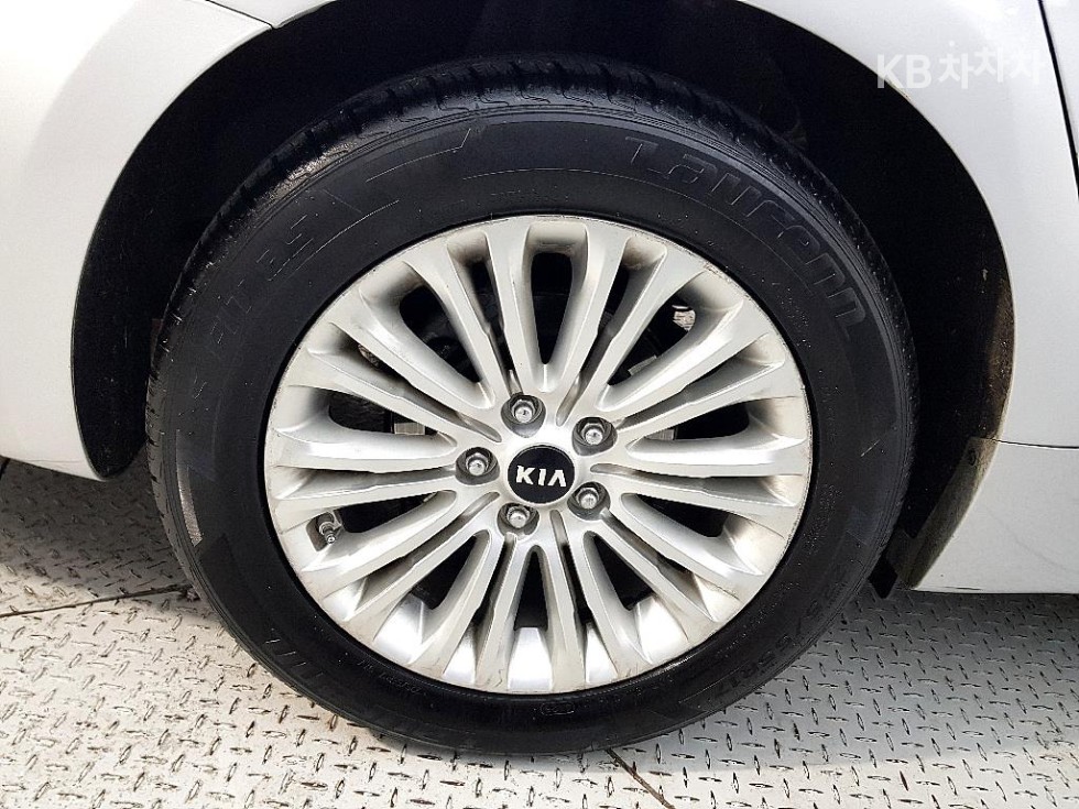 2016 - kia k7