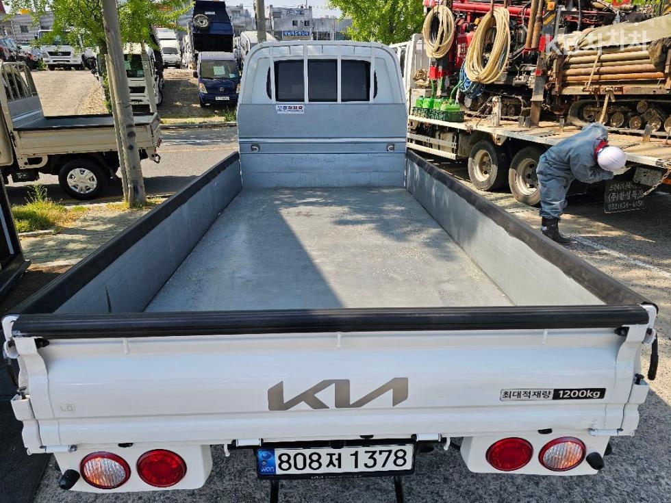 2022 - kia bongo iii