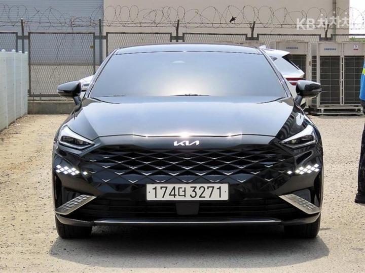 Kia K8 2.5 Gasoline Noblesse