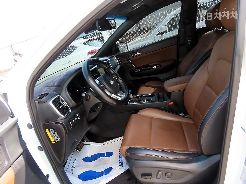 2020 - kia sportage