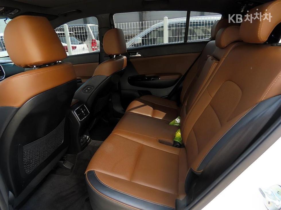 2020 - kia sportage