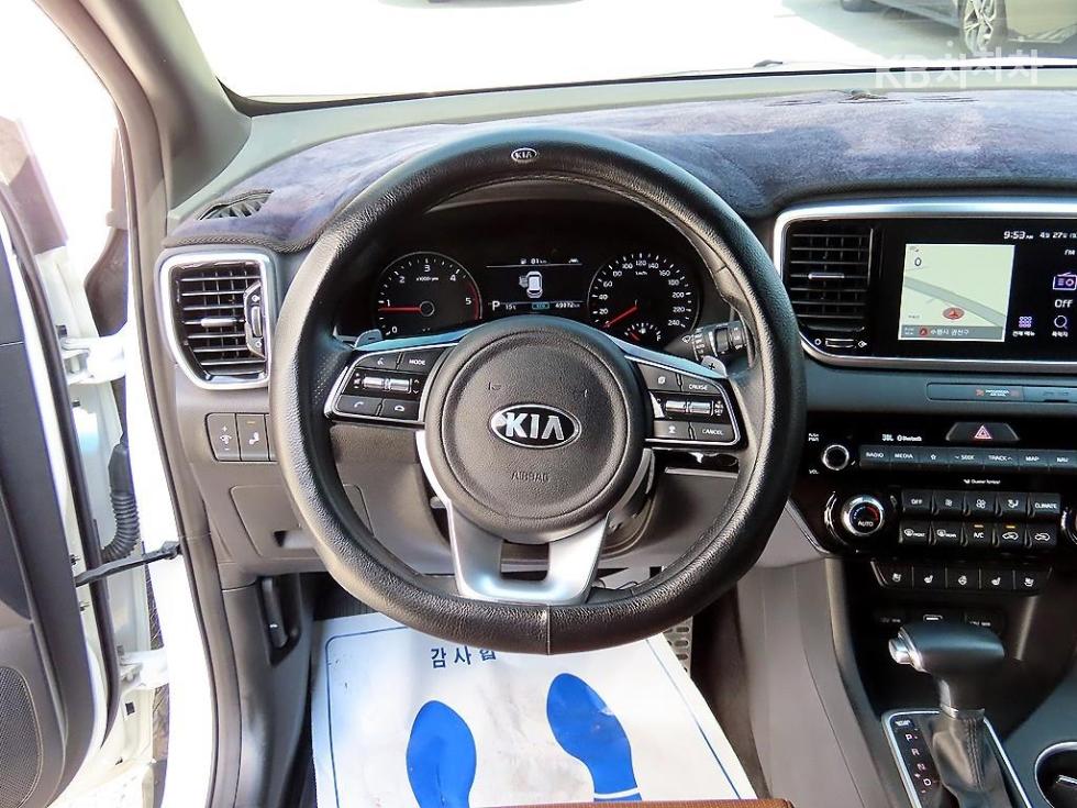 2020 - kia sportage