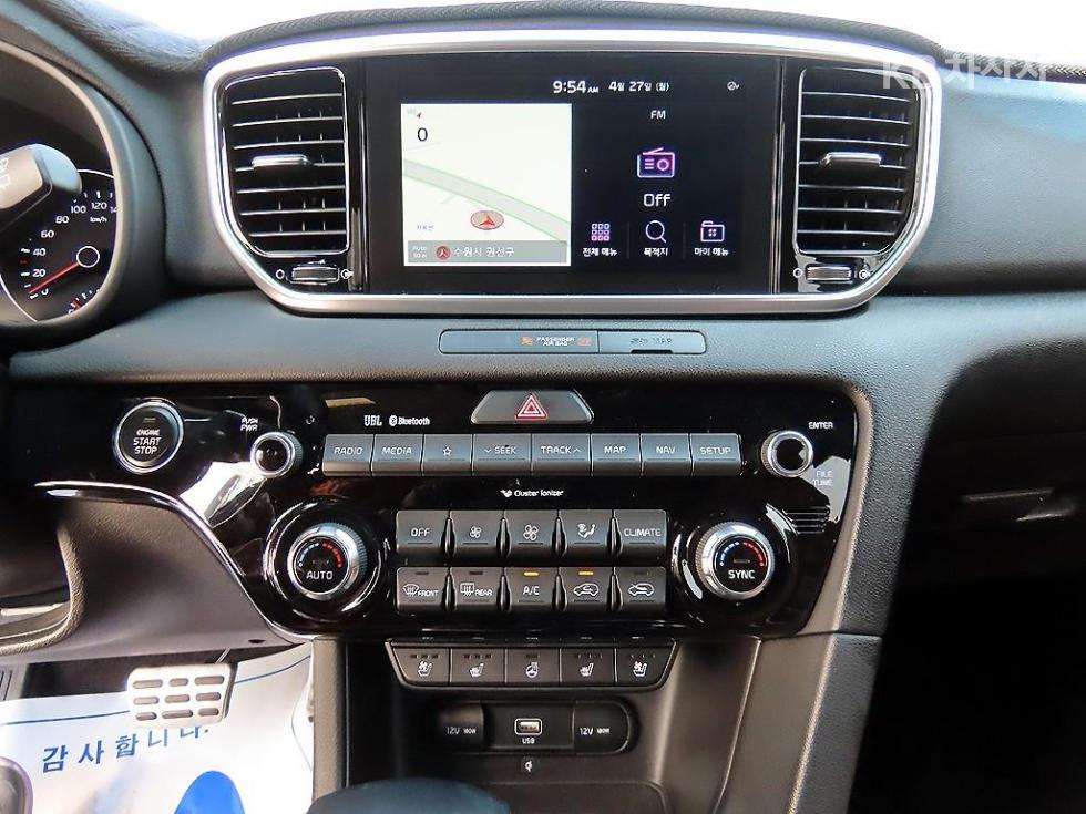2020 - kia sportage