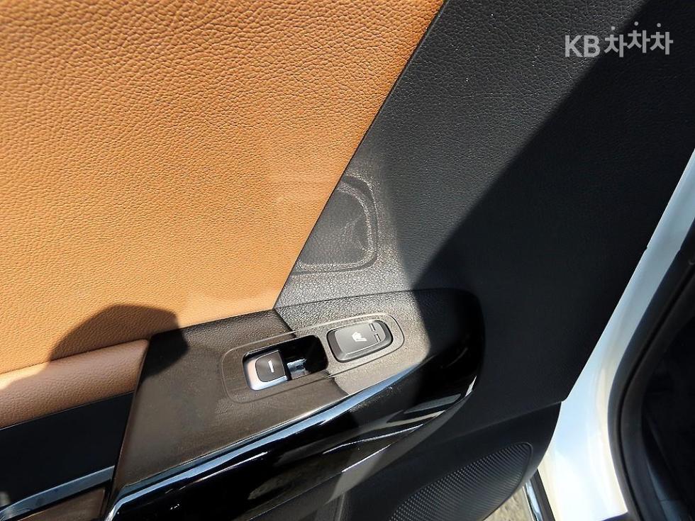 2020 - kia sportage