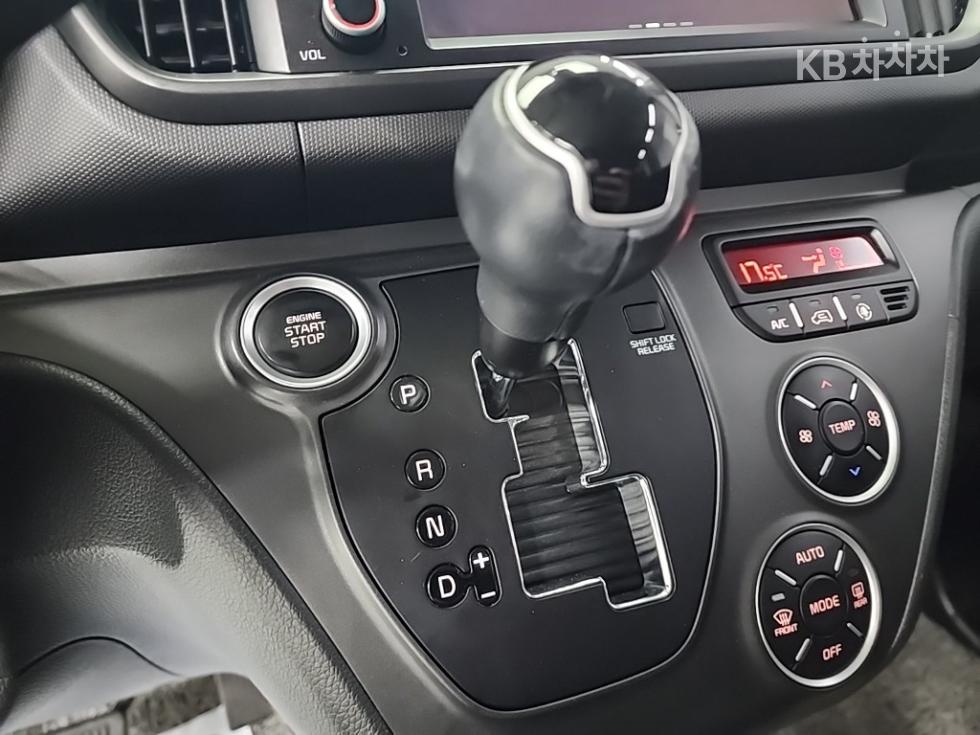 2023 - kia kia