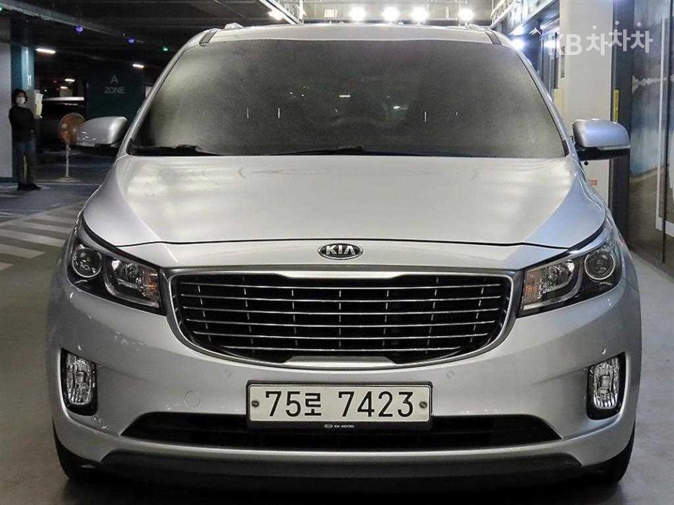 2018 - kia carnival