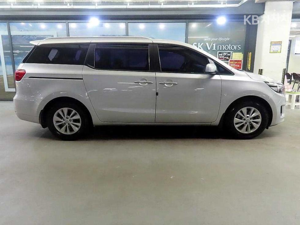 2018 - kia carnival