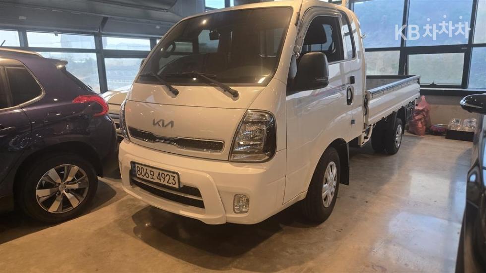 2023 - kia bongo iii