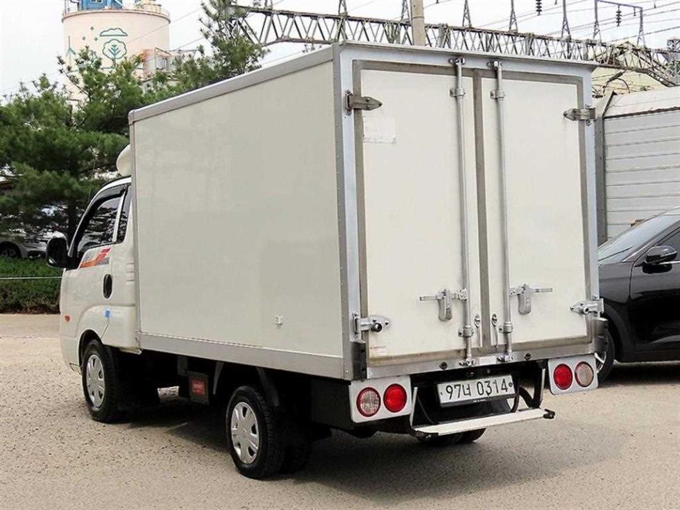 2018 - kia bongo iii