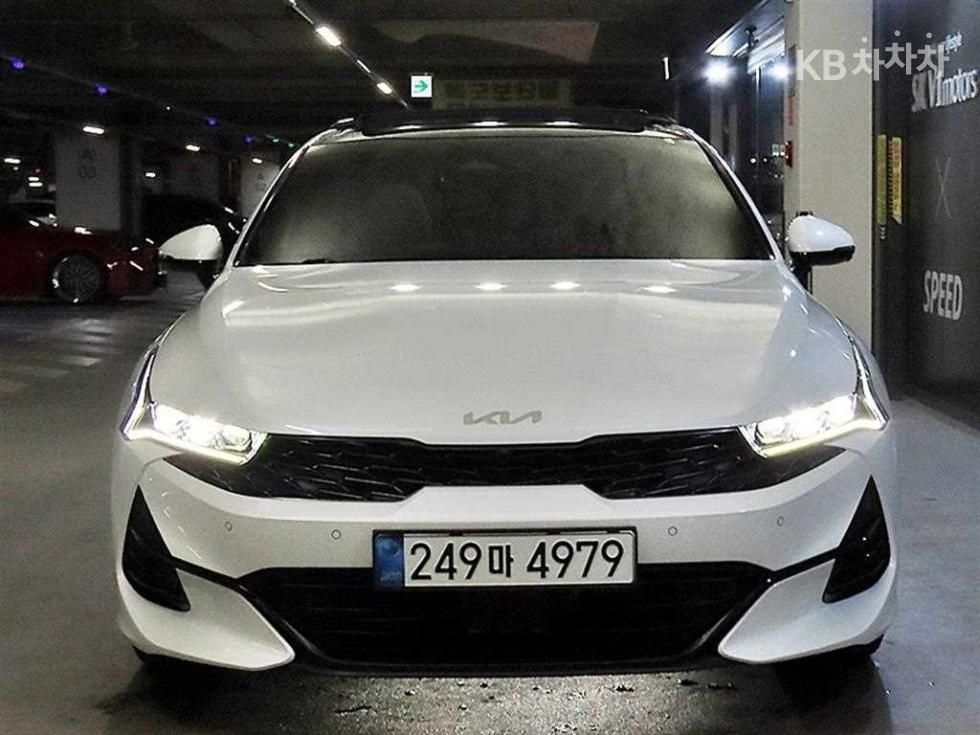 2022 - kia k5
