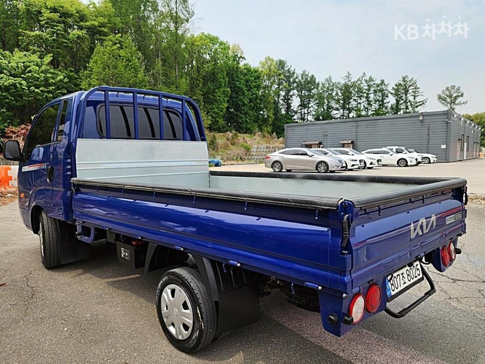2023 - kia bongo iii