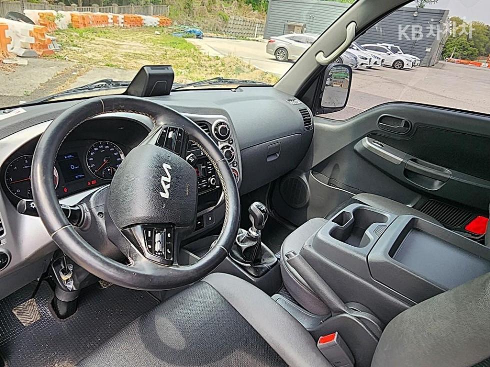2023 - kia bongo iii