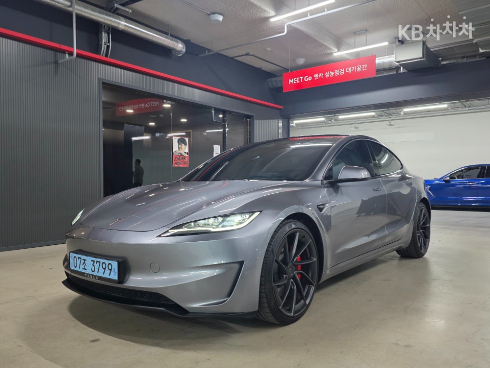 테슬라 Model 3 Performance