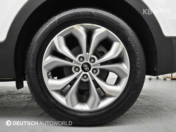 Hyundai Santa Fe DM R2.0 4WD EXCLUSIVE Base Type 6