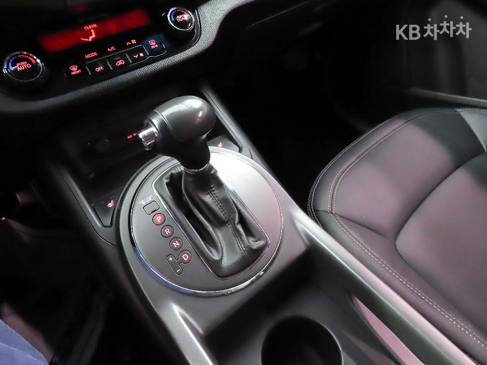 2012 - kia sportage