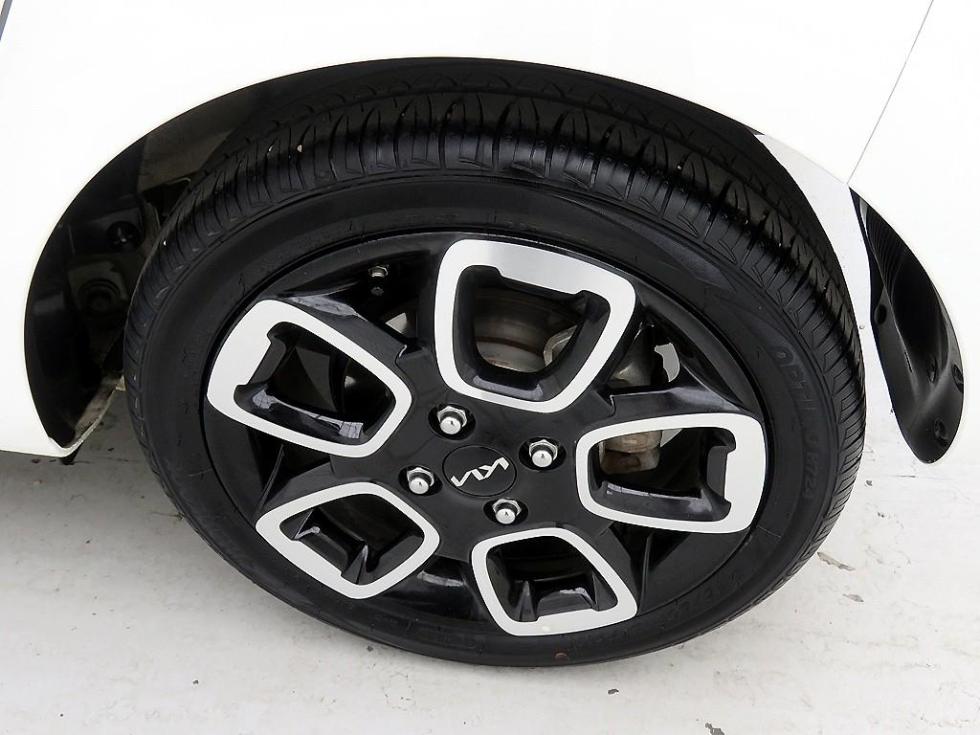 2022 - kia ray