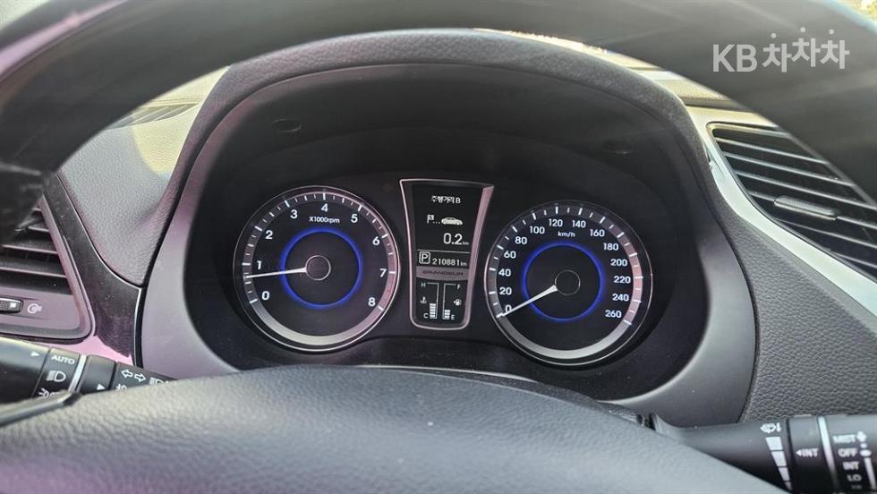 Hyundai Grandeur — miniaturë 13