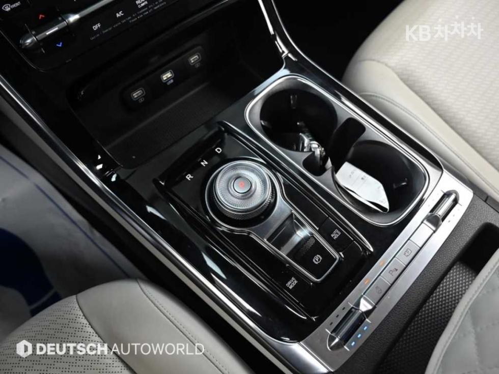 2021 - kia carnival