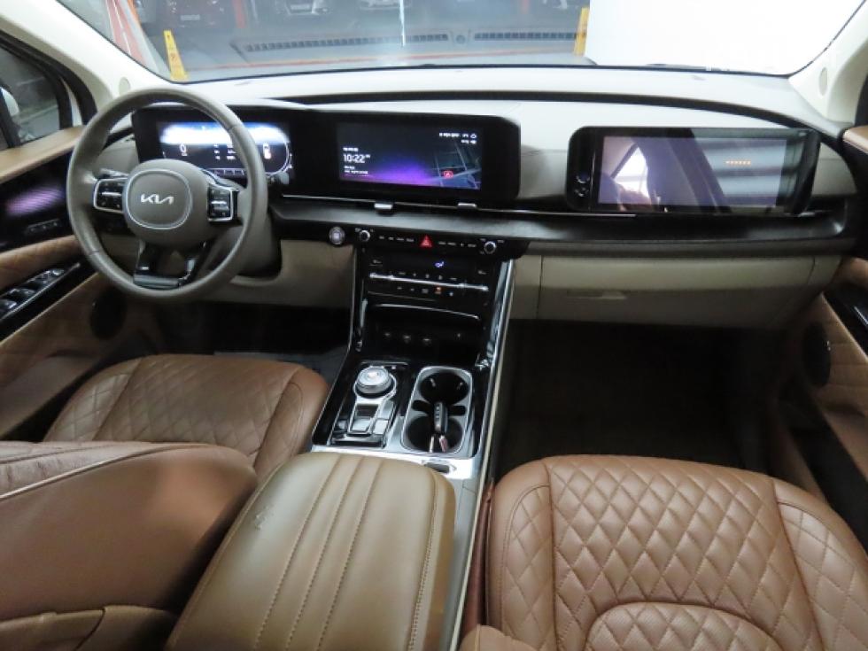 2022 - kia carnival