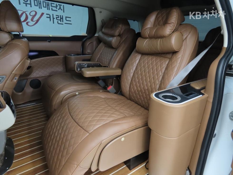 2022 - kia carnival