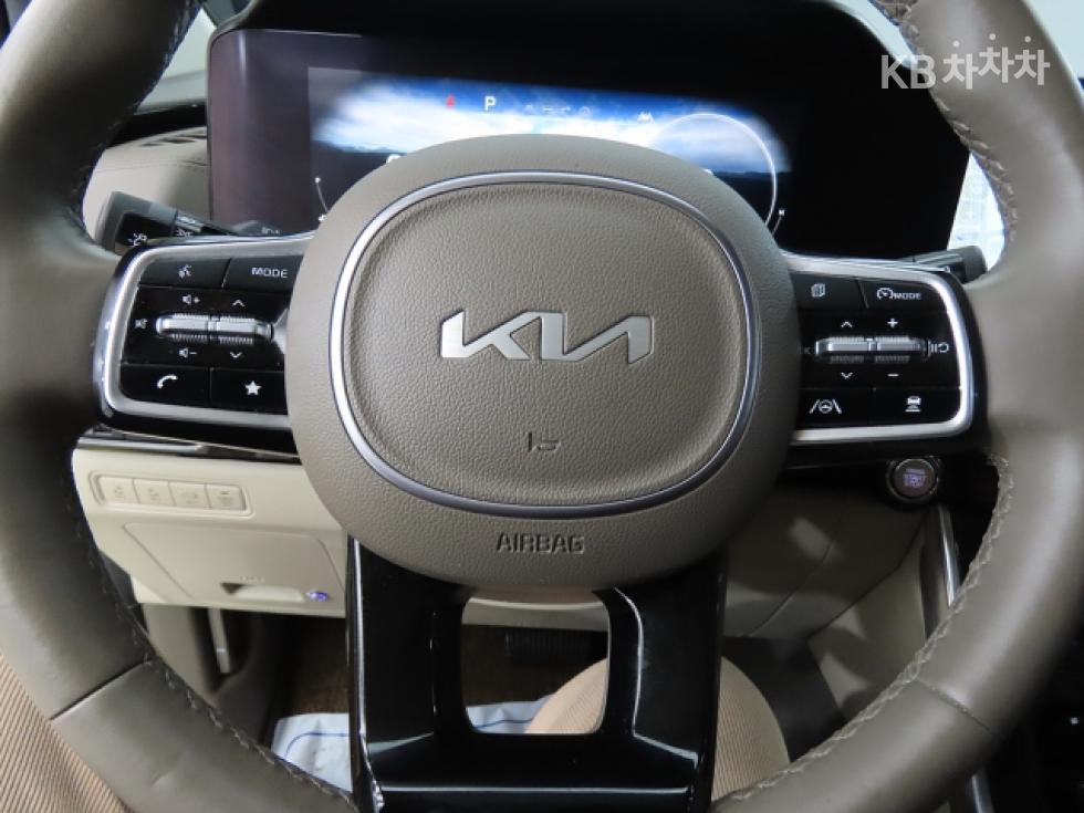 2022 - kia carnival