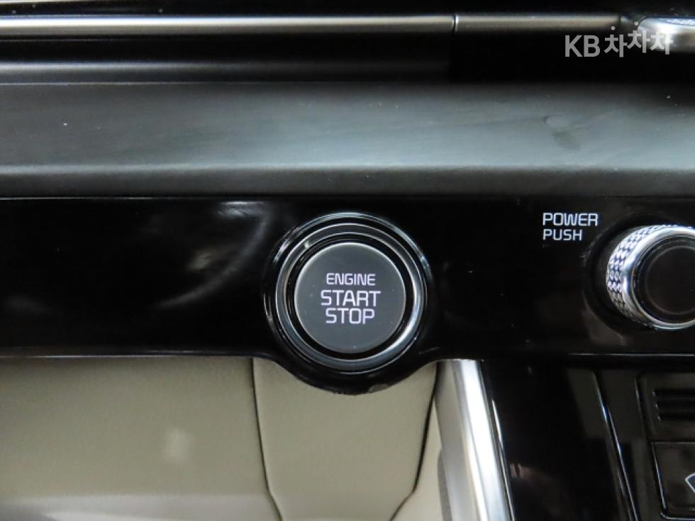 2022 - kia carnival