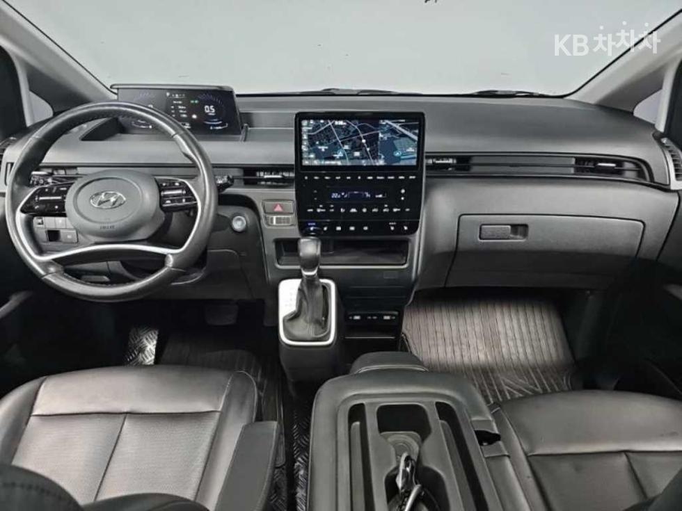 Hyundai Staria — miniaturë 5