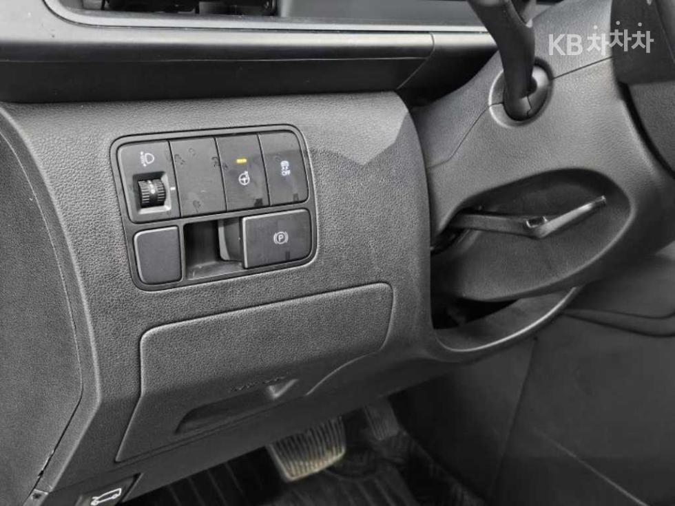 Hyundai Staria — miniaturë 14