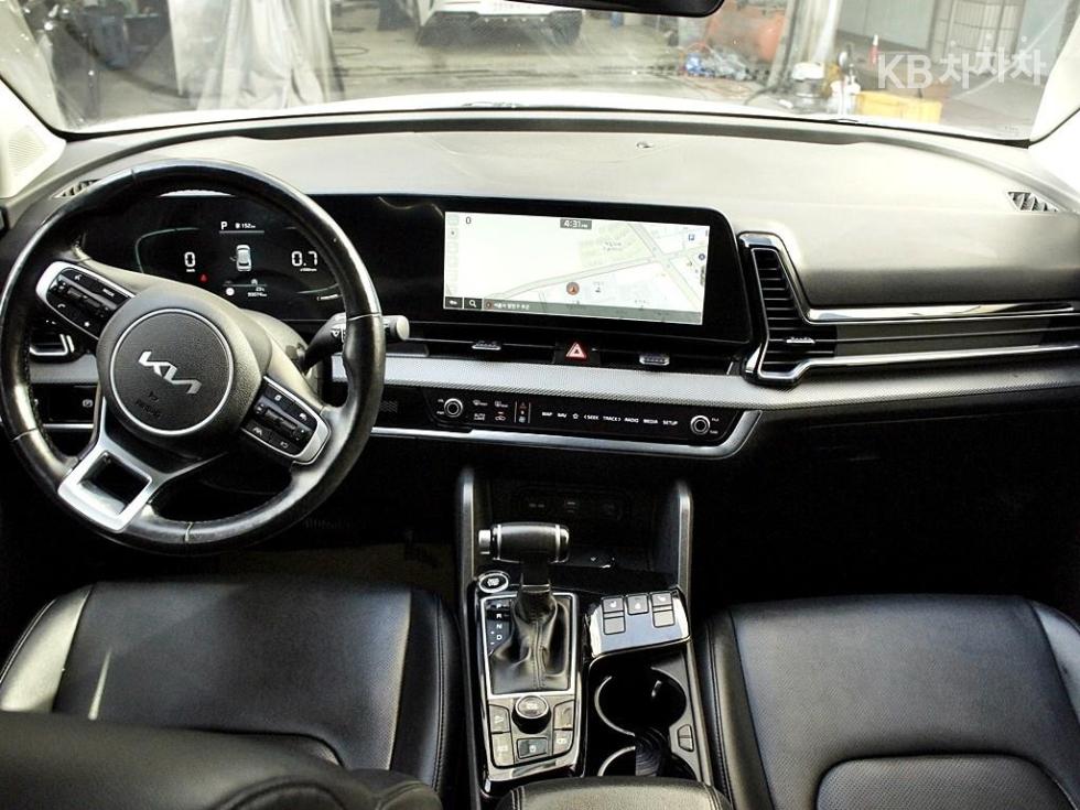 2023 - kia sportage