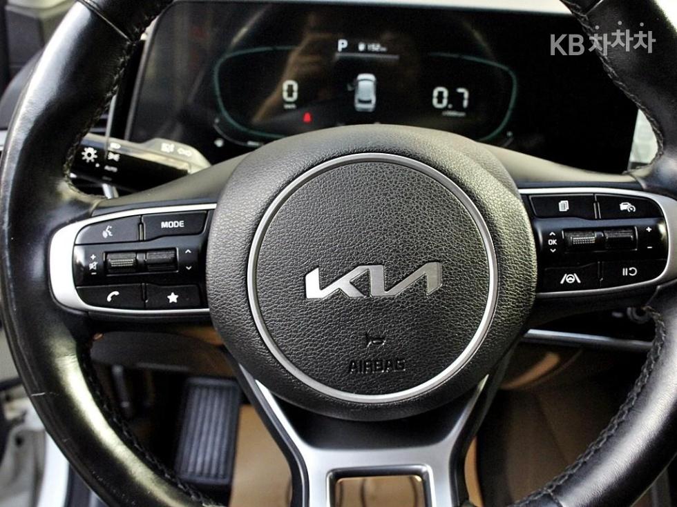 2023 - kia sportage