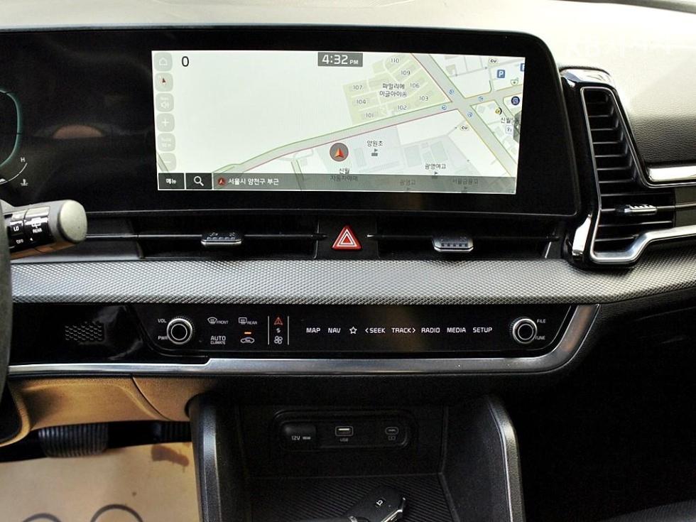 2023 - kia sportage