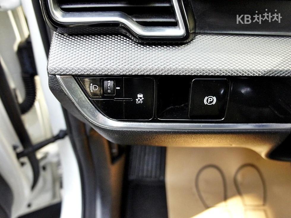 2023 - kia sportage