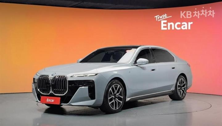 BMW 7er 740i sDrive — foto 1
