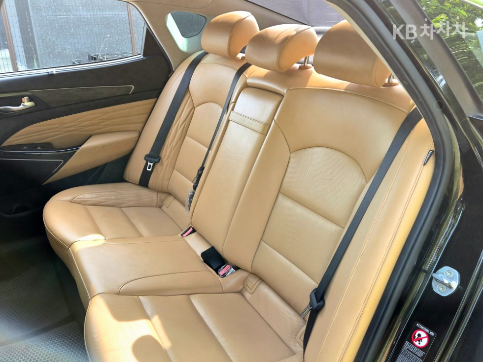2020 - kia k7