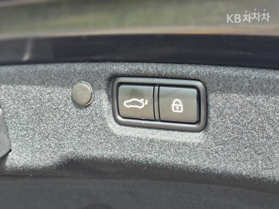 2020 - kia k7