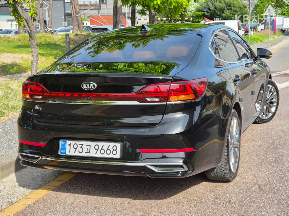 2020 - kia k7