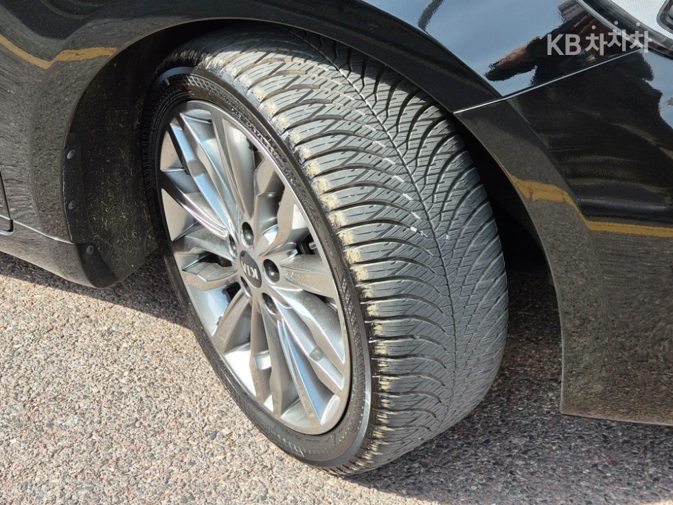 2020 - kia k7
