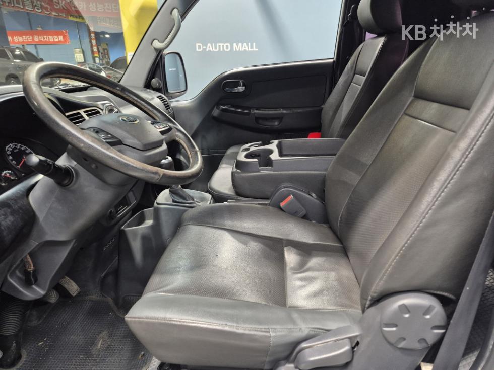2012 - kia bongo iii
