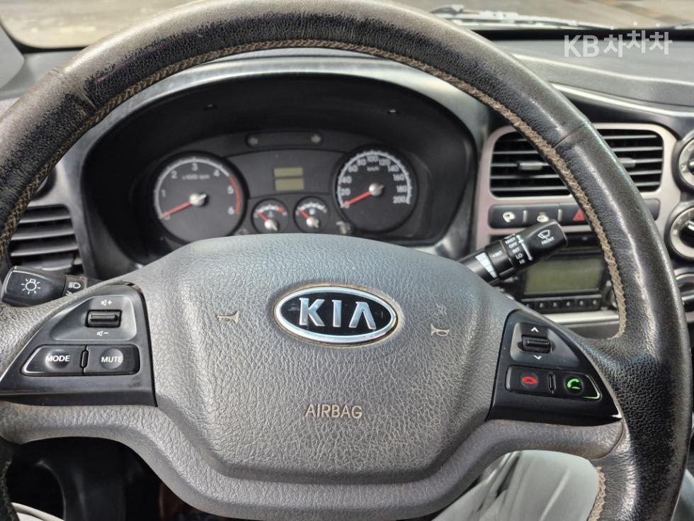 2012 - kia bongo iii