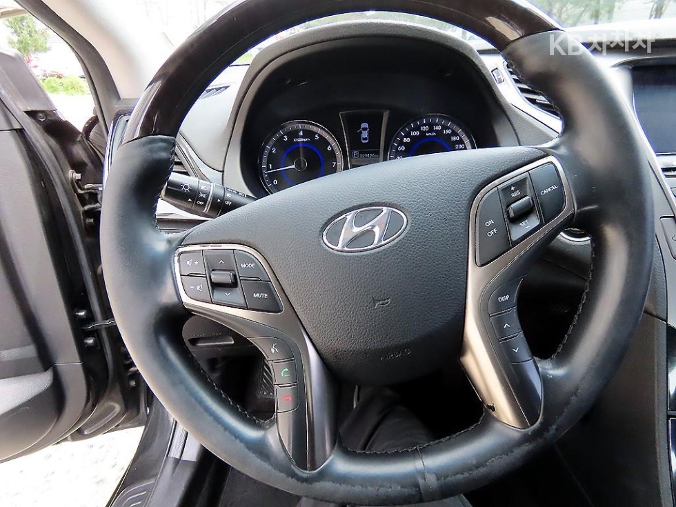 Hyundai Grandeur — miniaturë 8