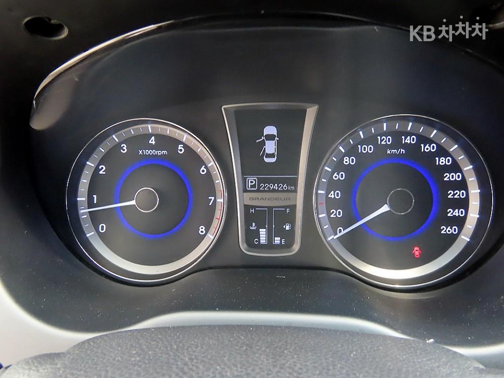 Hyundai Grandeur — miniaturë 9