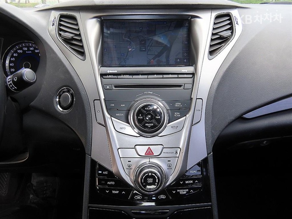 Hyundai Grandeur — miniaturë 13