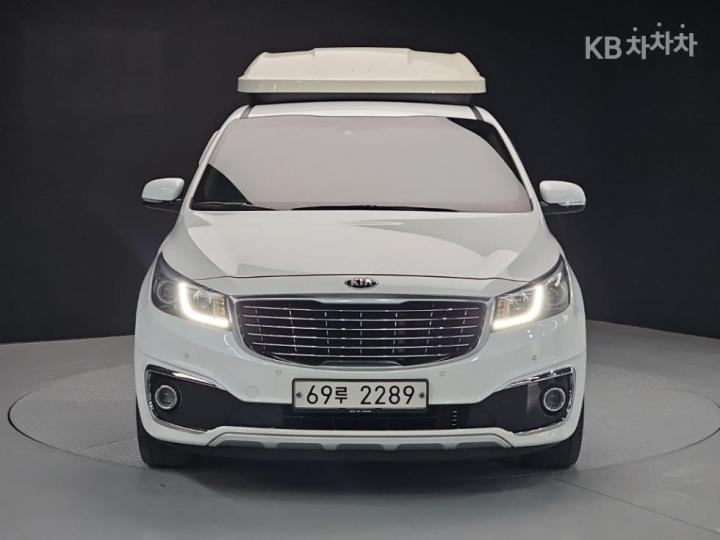 Kia Carnival 2.2 Diesel Noblesse 3