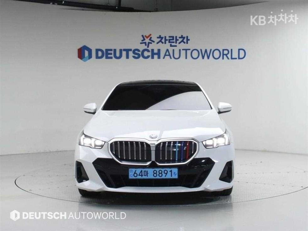 2024 bmw i5