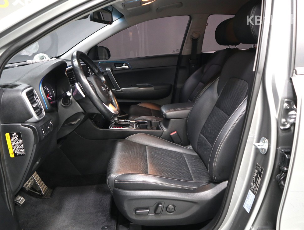 2020 - kia sportage