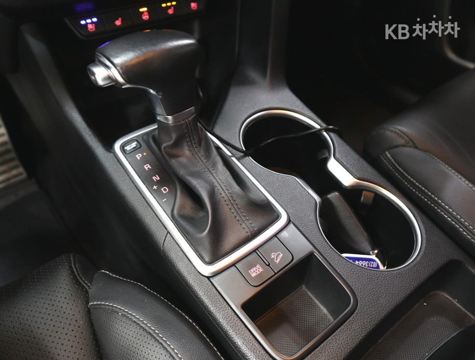 2020 - kia sportage
