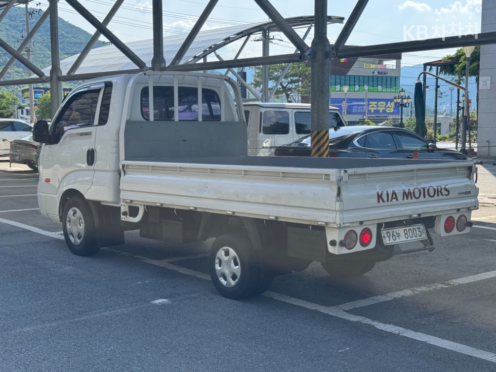 2014 - kia bongo iii