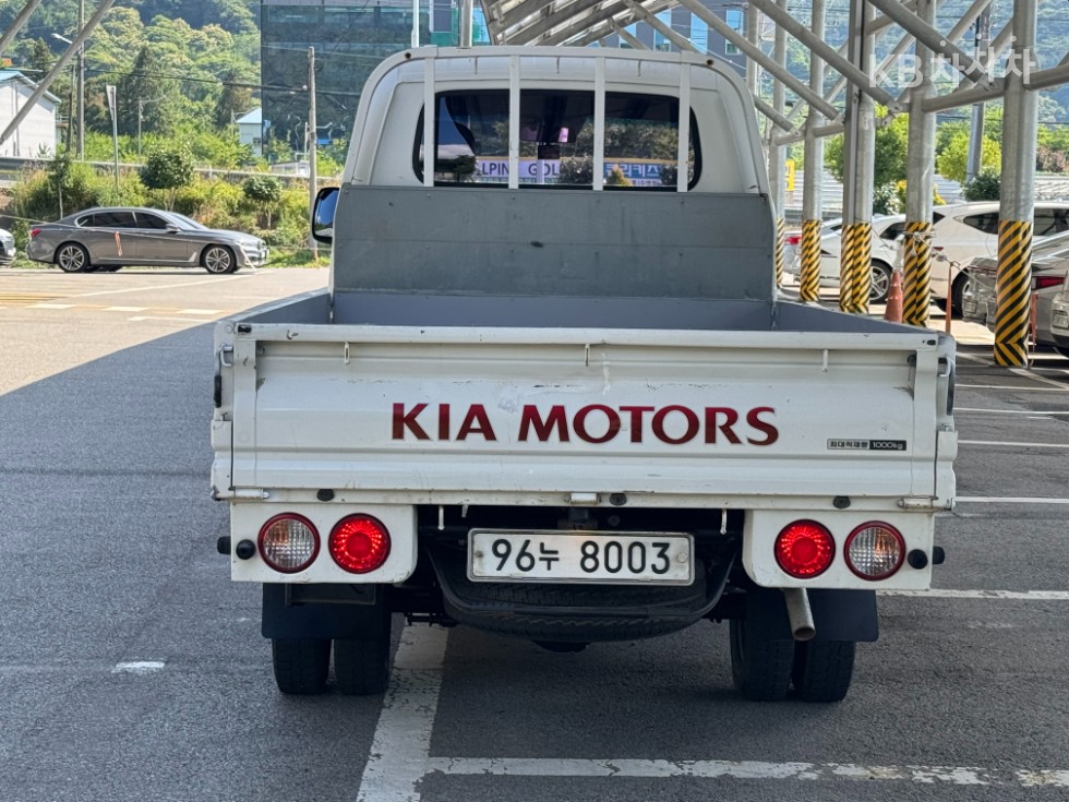2014 - kia bongo iii